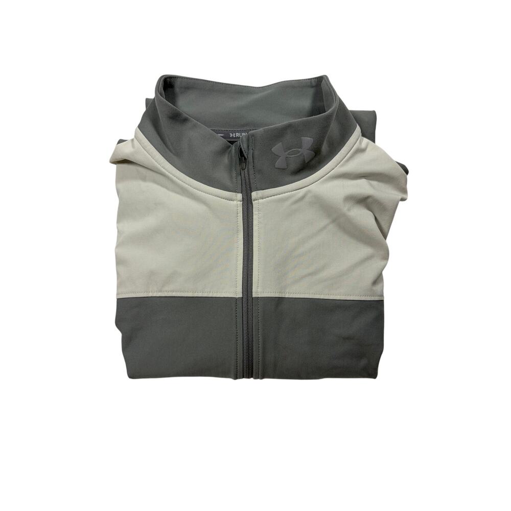 Under armour run Women’s 1/4 zip jacket Medium Gray and white color block - Picture 5 of 5